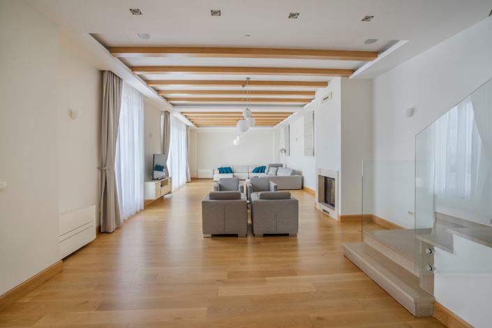 Image No.10-4 Bed Villa for sale