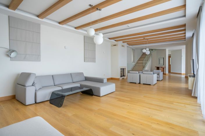 Image No.9-4 Bed Villa for sale