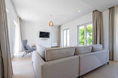 8-villas-in-a-luxury-residential-complex