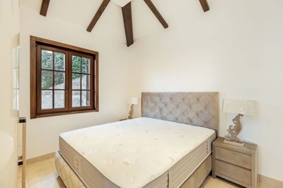 9-three-bedroom-luxury-apartment-in-a-waterfr