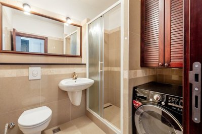 12-three-bedroom-luxury-apartment-in-a-waterf