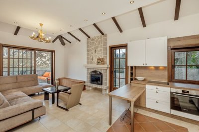 4-three-bedroom-luxury-apartment-in-a-waterfr