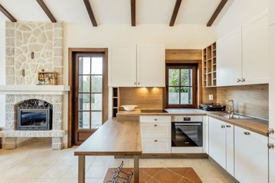 8-three-bedroom-luxury-apartment-in-a-waterfr