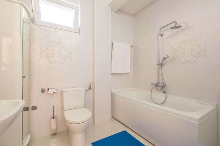 Image No.18-4 Bed Villa for sale