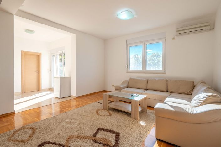 Image No.8-4 Bed Villa for sale