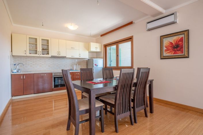 Image No.17-7 Bed Apartment for sale