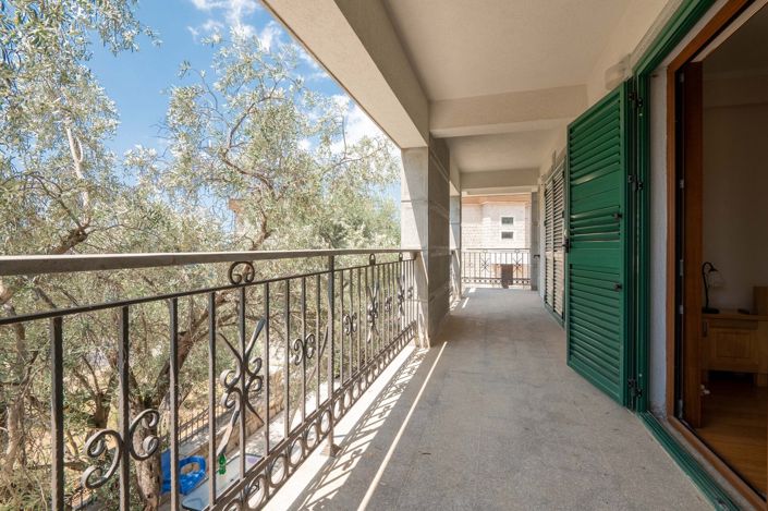 Image No.4-7 Bed Apartment for sale