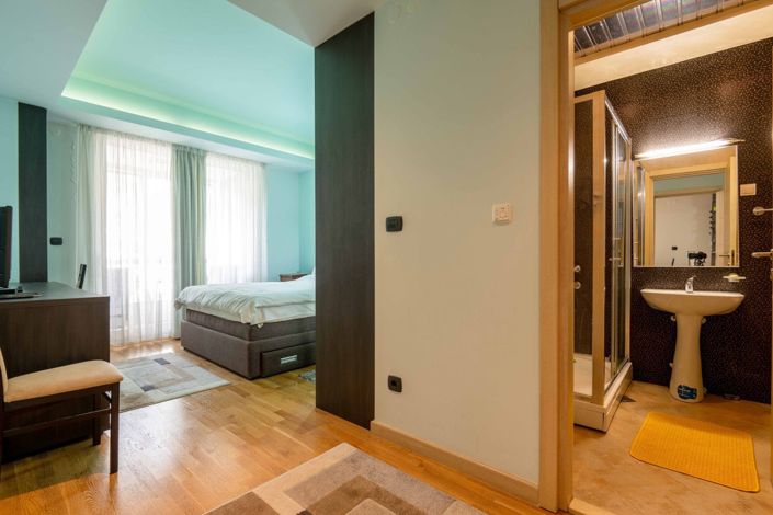 Image No.11-3 Bed Apartment for sale