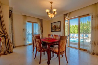 14-renovated-stone-villa-with-a-pool-and-gara