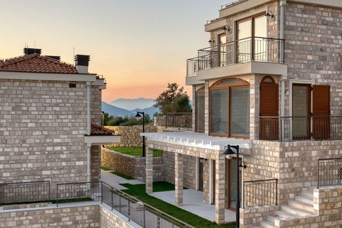 Image No.21-2 Bed House for sale