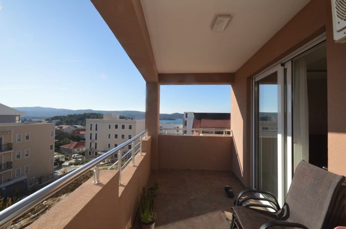 Image No.1-Appartement de 2 chambres à vendre à Tivat