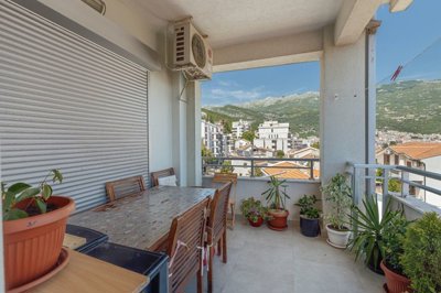 2-furnished-1bdr-apartment-babin-do