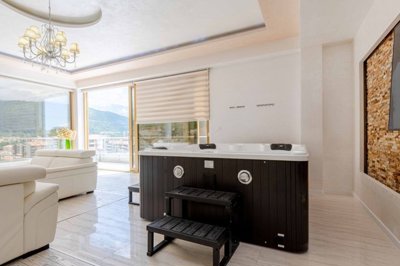 10-two-bedroom-exclusive-apartment-near-the-s