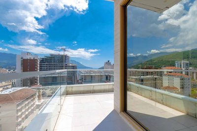 1-two-bedroom-exclusive-apartment-near-the-se