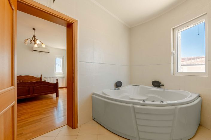 Image No.20-Villa de 8 chambres à vendre à Dobre Vode