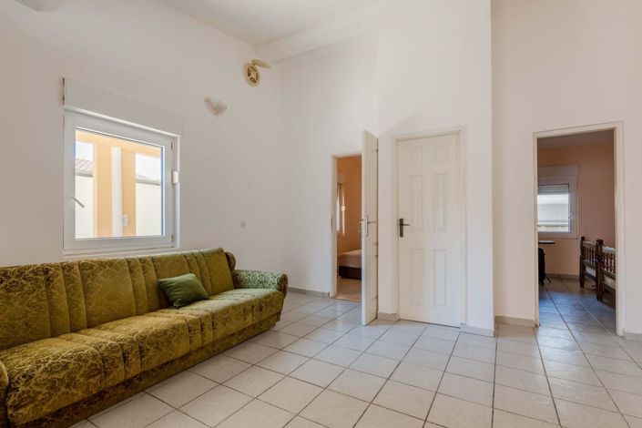 Image No.4-4 Bed House for sale