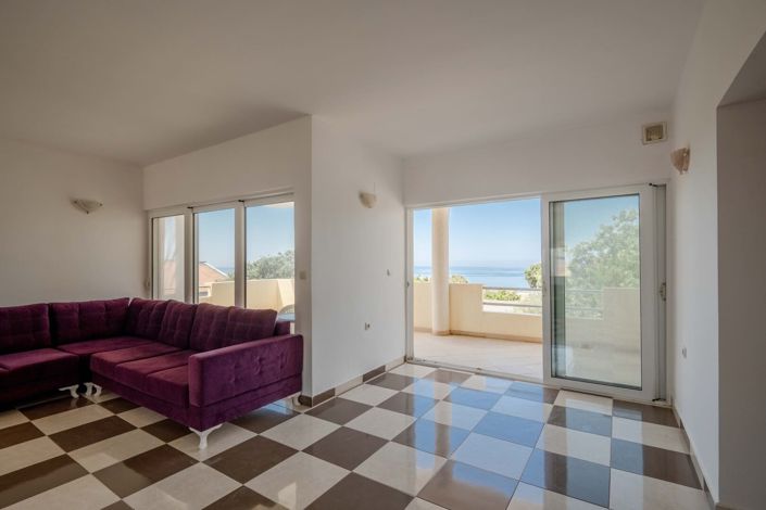 Image No.7-4 Bed House for sale