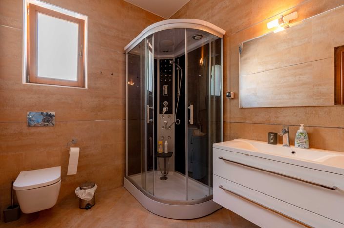 Image No.18-2 Bed Apartment for sale