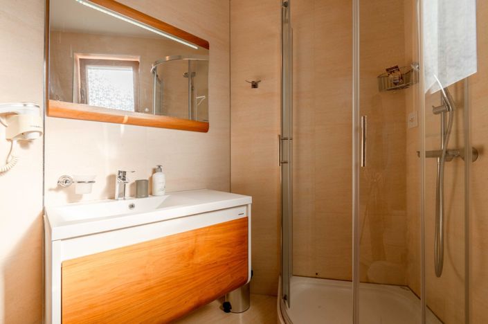 Image No.20-2 Bed Apartment for sale