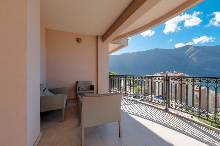 Image No.22-2 Bed Apartment for sale