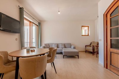 4-exclusive-2-bdr-apartment-dobrota-scaled