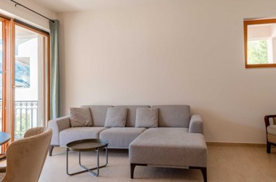6-exclusive-2-bdr-apartment-dobrota-scaled