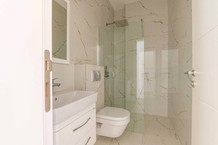 Image No.20-3 Bed Apartment for sale