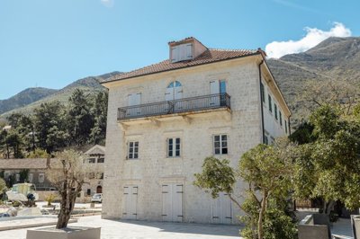 3-kotor-prcanj-an-authentic-mediterranean-sto