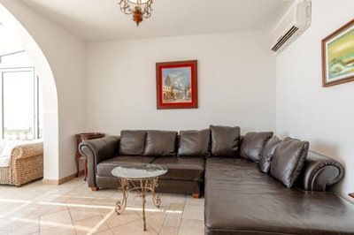 7-one-bedroom-apartment-with-open-sea-view-pr