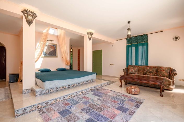 Image No.12-5 Bed Villa for sale