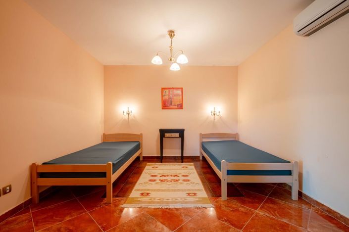 Image No.18-5 Bed Villa for sale