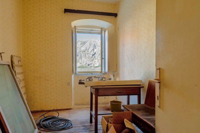 12-waterfront-house-for-reconstruction-stoliv