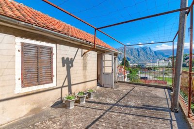 16-waterfront-house-for-reconstruction-stoliv