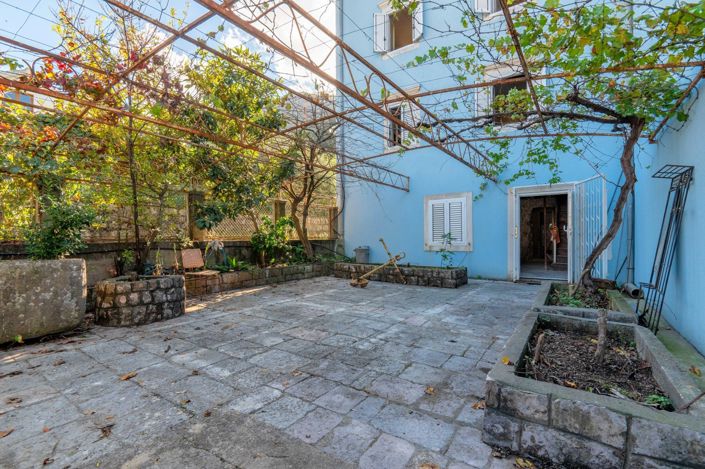 Image No.4-Villa de 5 chambres à vendre à Kotor