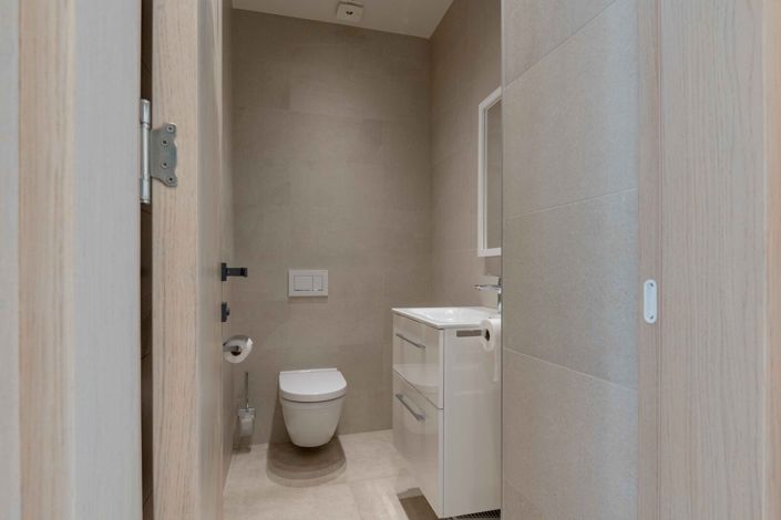 Image No.11-4 Bed House for sale