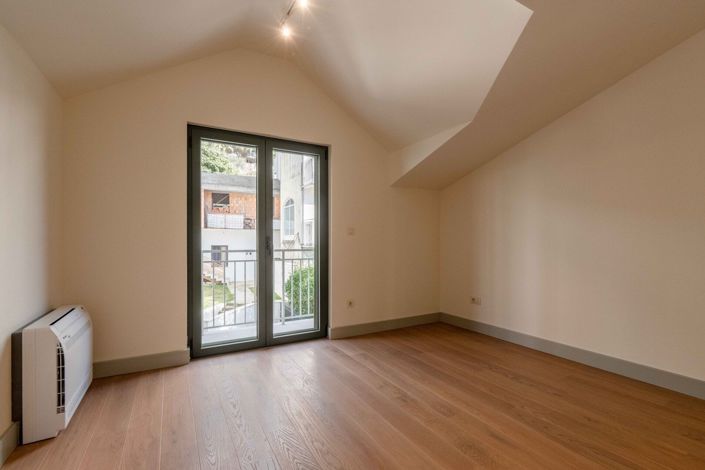 Image No.13-4 Bed House for sale