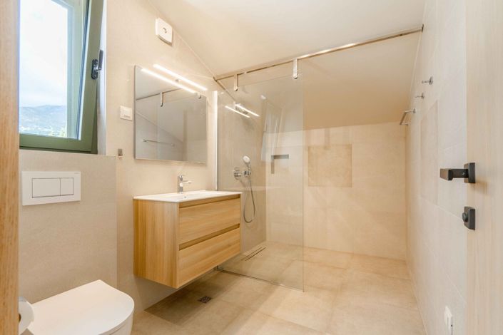 Image No.14-4 Bed House for sale