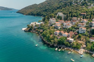 7-urbanized-seafront-land-plot-njivice-herceg