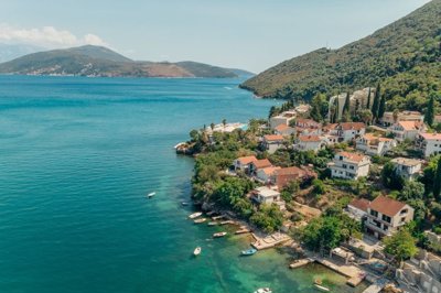 8-urbanized-seafront-land-plot-njivice-herceg