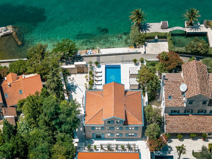 Image No.2-Villa de 6 chambres à vendre à Kotor