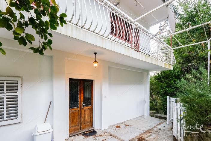 Image No.19-7 Bed House for sale