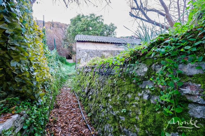 Image No.20-7 Bed House for sale