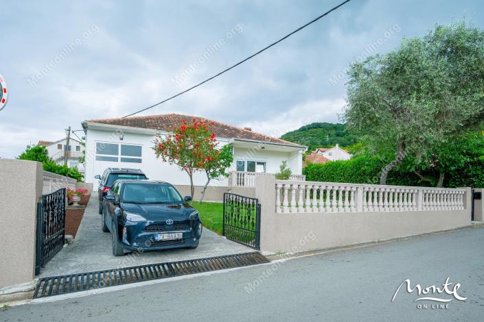 Image No.5-4 Bed House for sale