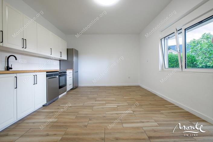 Image No.12-4 Bed House for sale