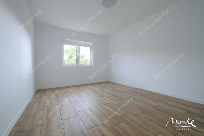 Image No.24-4 Bed House for sale