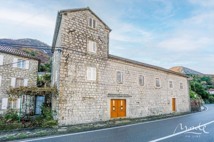 Image No.2-4 Bed House for sale