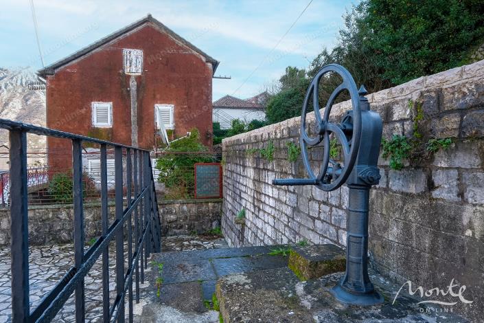 Image No.20-4 Bed House for sale