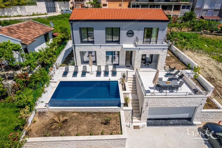 Image No.20-Villa de 4 chambres à vendre à Tivat