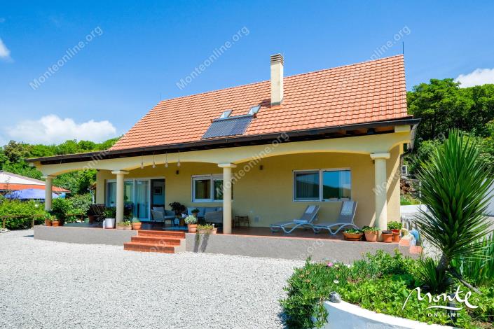 Image No.1-4 Bed House for sale