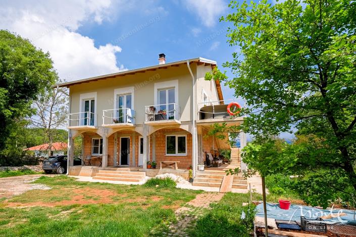 Image No.1-5 Bed House for sale